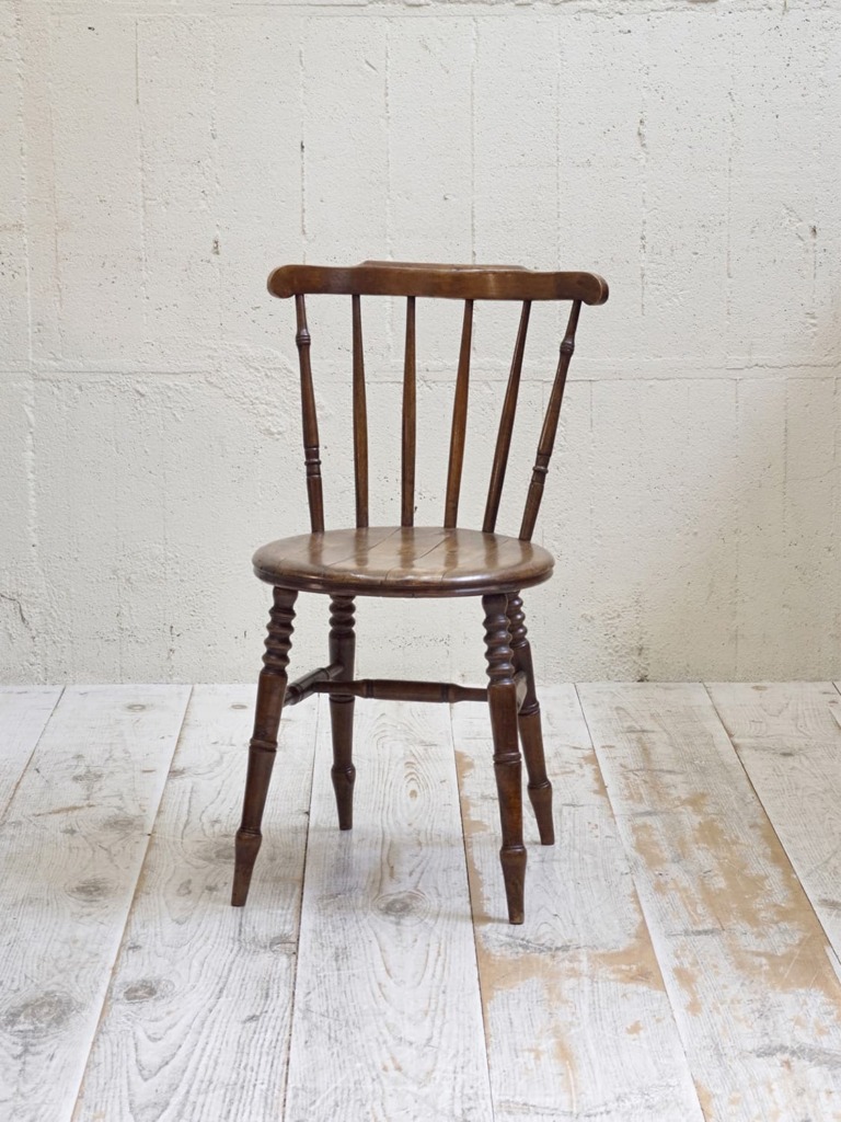 様々なデザインのKitchen chair |THE PENNY WISE Antique ザ・ペニーワイズアンティーク